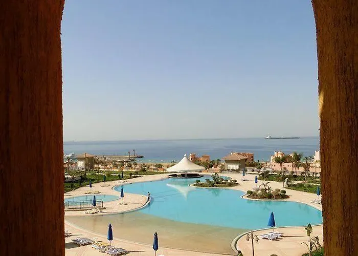 Porto Sokhna Pyramids Family Only شقة عين السخنة